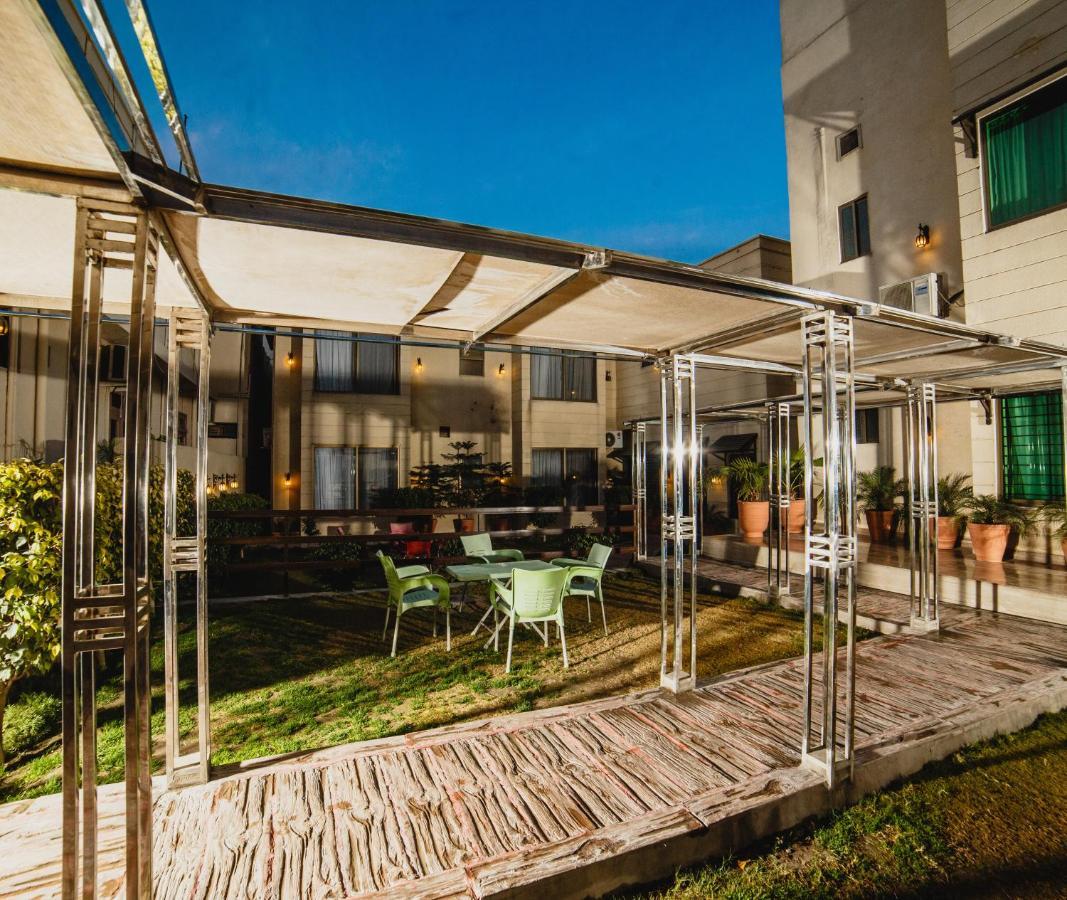 Hotel Vip House Peschawar Exterior foto