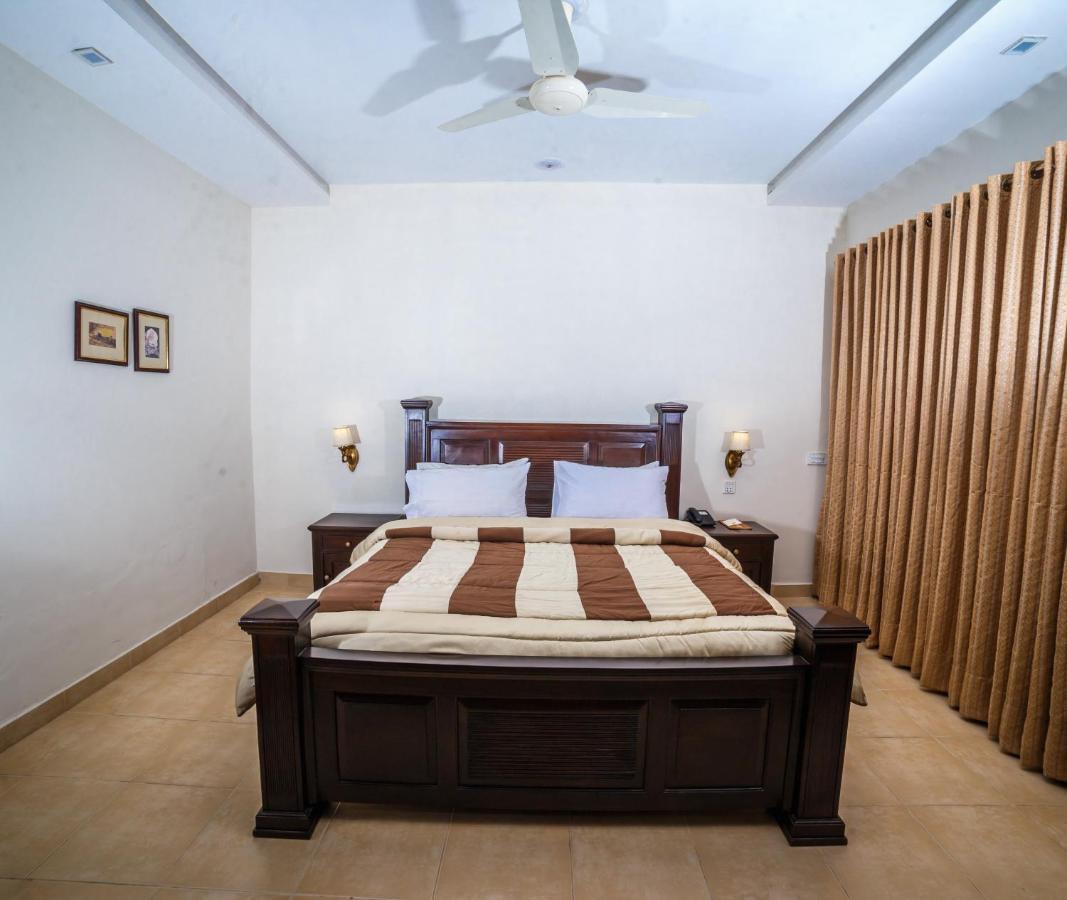 Hotel Vip House Peschawar Exterior foto